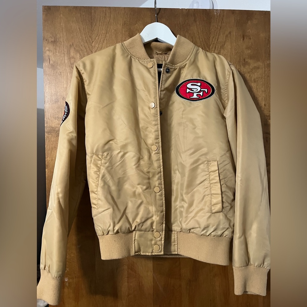 San Francisco 49ers NFL lightweight bomber jacket Size Small Champagne